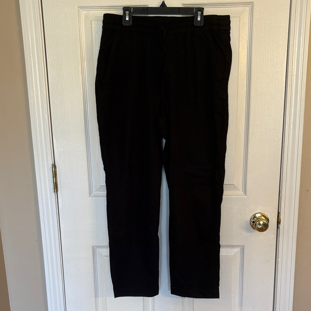 GAP Women’s lightweight cotton pant